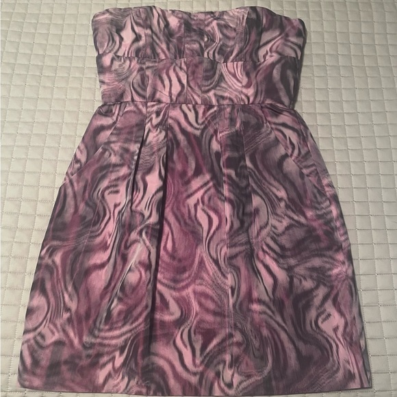 BCBG MaxAria Violet Martina Strapless
Cocktail dress, Size 4 - Picture 2 of 8